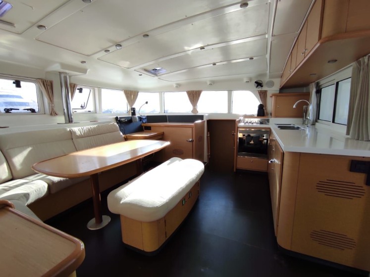 Lagoon 440 - Boatscribe.com