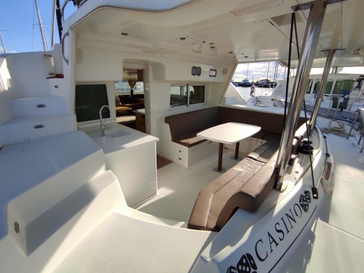 Lagoon 440 - Boatscribe.com