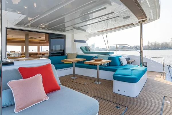 Lagoon 55 - Boatscribe.com