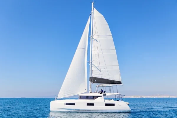 Lagoon 46 - Boatscribe.com