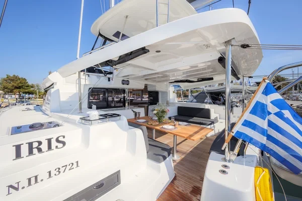 Lagoon 46 - Boatscribe.com