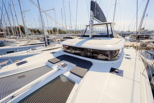 Lagoon 46 - Boatscribe.com