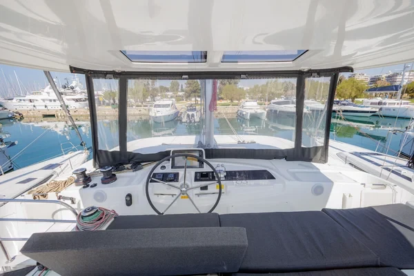 Lagoon 46 - Boatscribe.com
