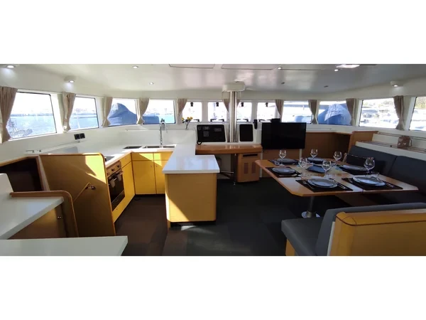 Lagoon 500 - Boatscribe.com