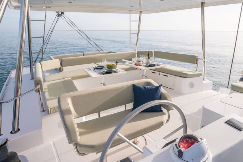Bali 5.4 - Boatscribe.com