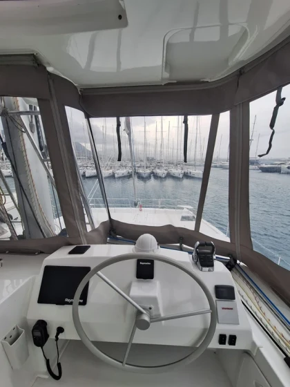 Bali 5.4 - Boatscribe.com