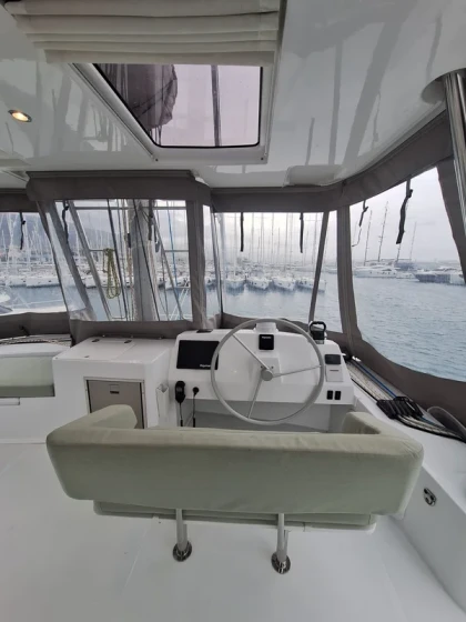 Bali 5.4 - Boatscribe.com