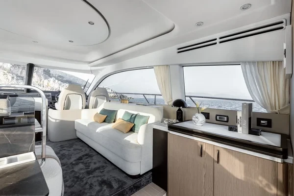 Azimut 53 - Boatscribe.com