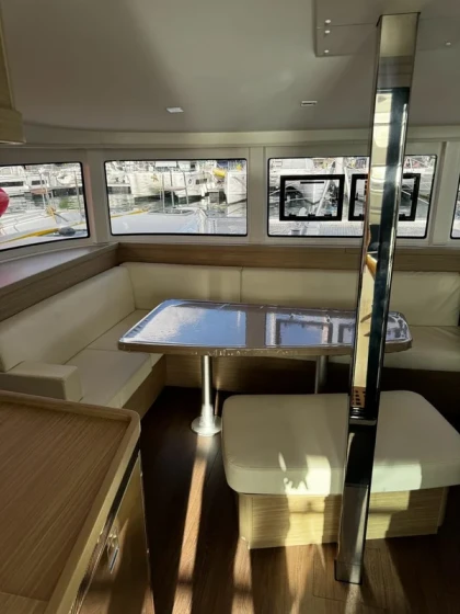 Lagoon 42 - Boatscribe.com