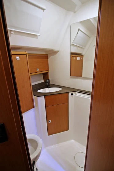Bavaria 46 Cruiser - Boatscribe.com