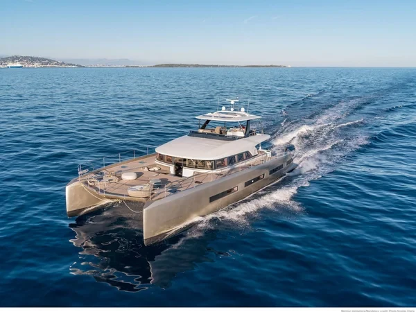 Lagoon Seventy 8 - Boatscribe.com