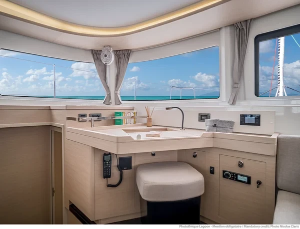 Lagoon 46 - Boatscribe.com