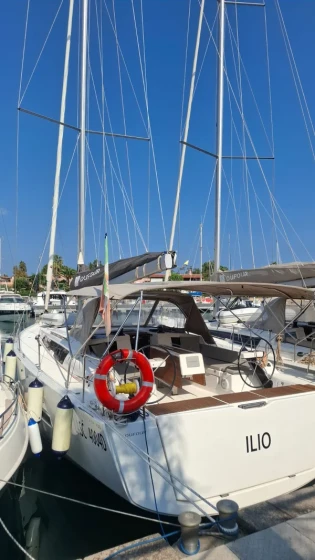 Dufour 430 - Boatscribe.com