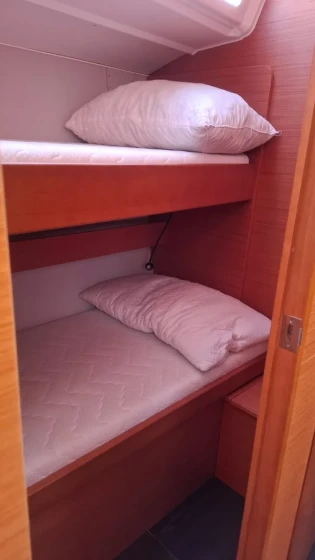 Dufour 430 - Boatscribe.com