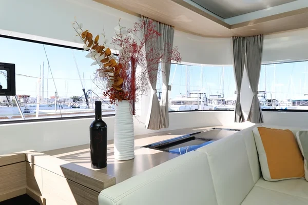 Lagoon 51 - Boatscribe.com