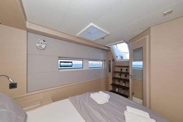 Lagoon 55 - Boatscribe.com