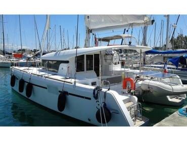 Lagoon 39 - Boatscribe.com