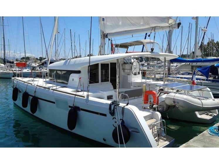 Lagoon 39 - Boatscribe.com