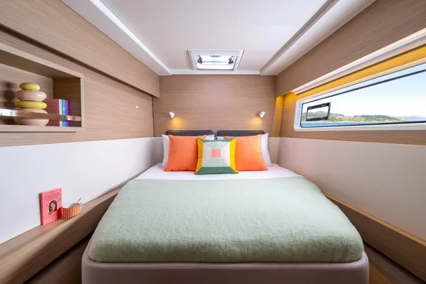 Lagoon 43 - Boatscribe.com