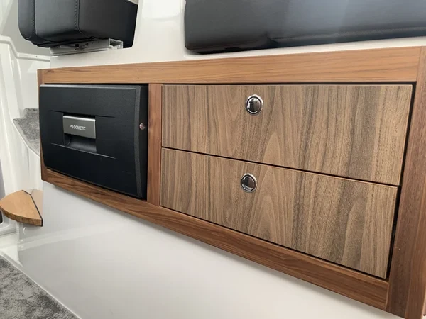 Grandezza 280C - Boatscribe.com