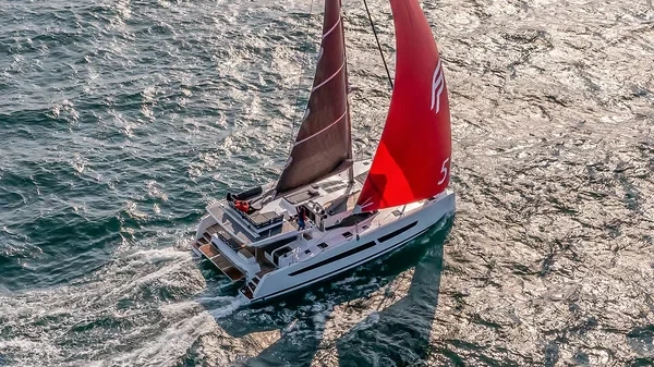 Aura 51 - Boatscribe.com