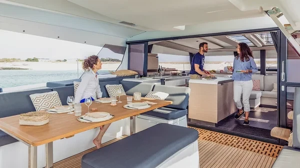 Aura 51 - Boatscribe.com