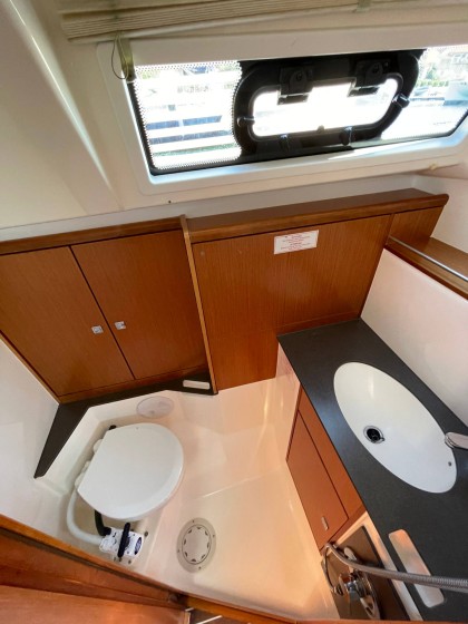 Sundecker 36 Cruiser - Boatscribe.com