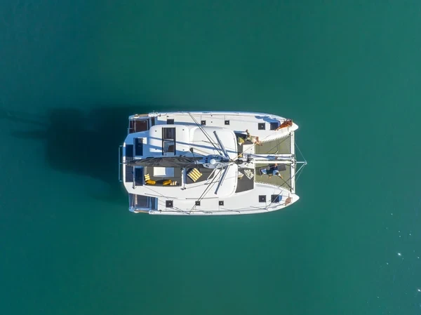 Lagoon 43 - Boatscribe.com