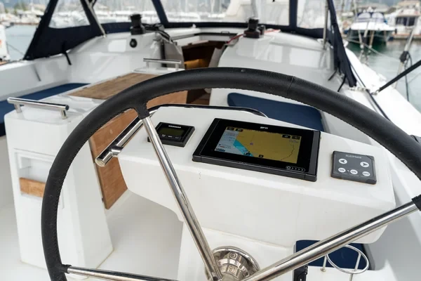 Oceanis 37.1 - Boatscribe.com