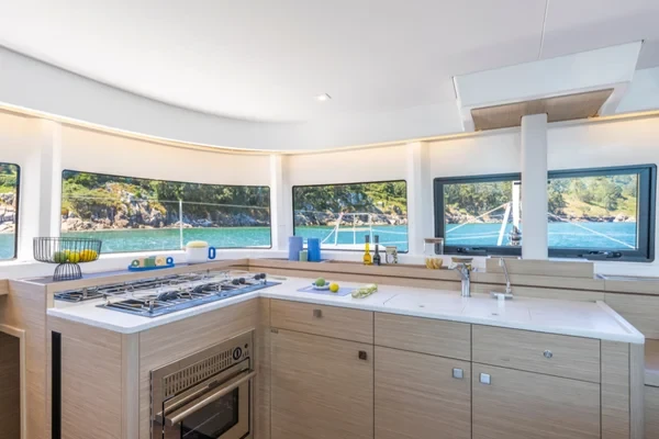 Lagoon 43 - Boatscribe.com