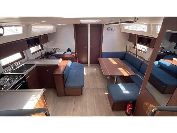 Oceanis 51.1 - Boatscribe.com
