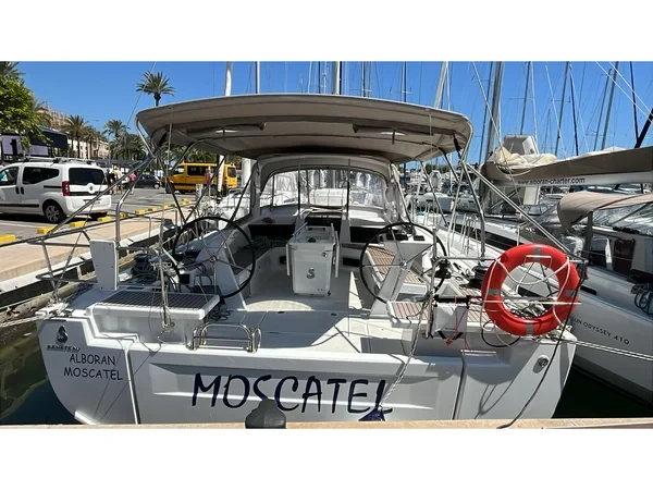 Oceanis 51.1 - Boatscribe.com
