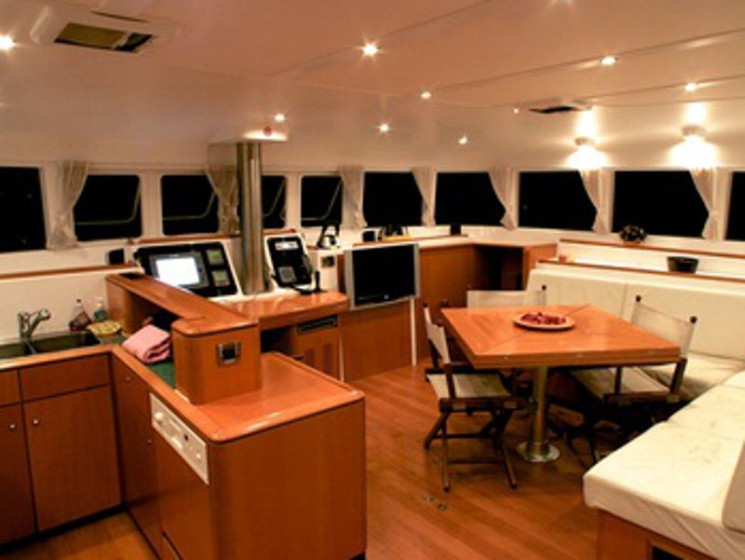 Lagoon 500 - Boatscribe.com