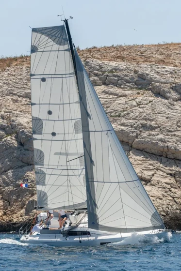 Pogo 30 - Boatscribe.com