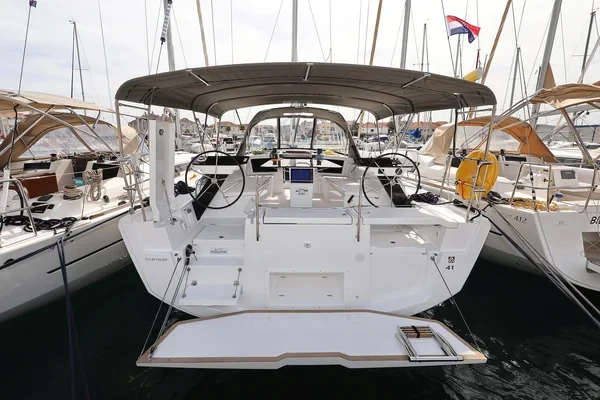 Dufour 41 - Boatscribe.com