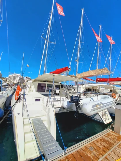Lagoon 421 - Boatscribe.com