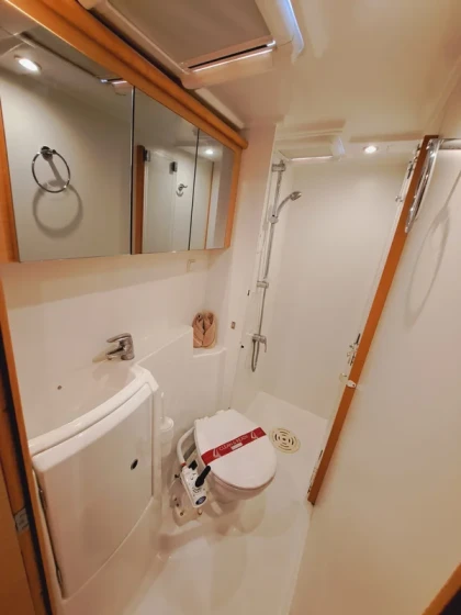 Lagoon 421 - Boatscribe.com
