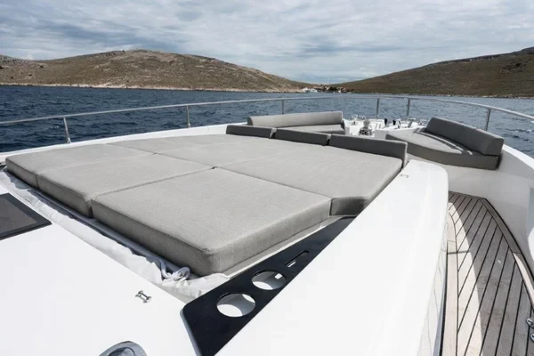 Greenline 58 Fly - Boatscribe.com