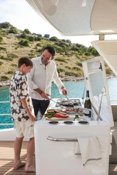 Greenline 58 Fly - Boatscribe.com