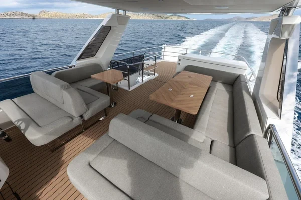 Greenline 58 Fly - Boatscribe.com