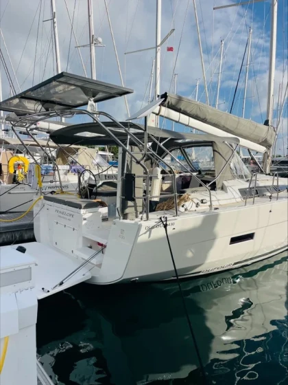 Dufour 430 - Boatscribe.com