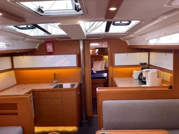 Dufour 430 - Boatscribe.com