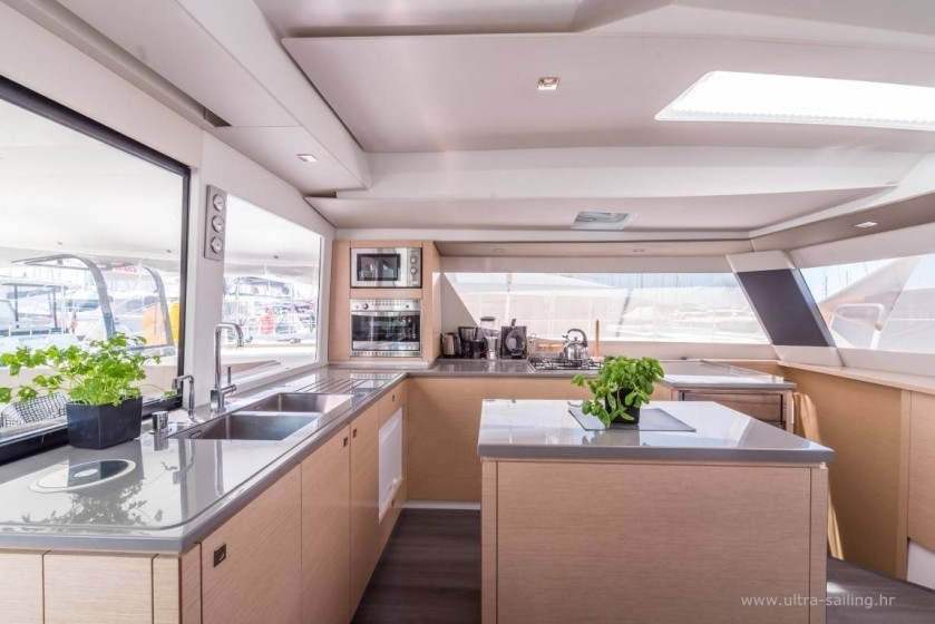 Saba 50 - Boatscribe.com