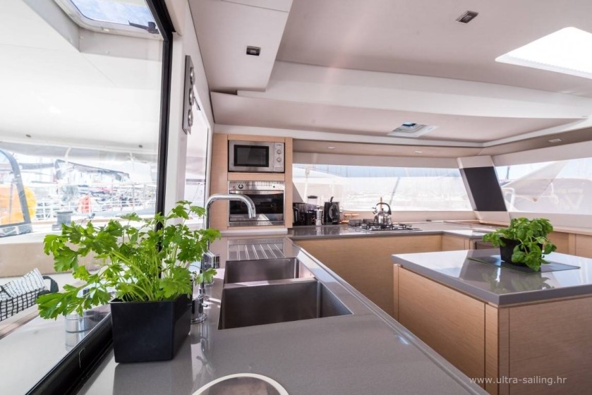 Saba 50 - Boatscribe.com