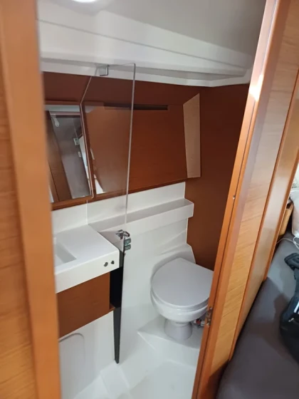 Sun Odyssey 410 - Boatscribe.com