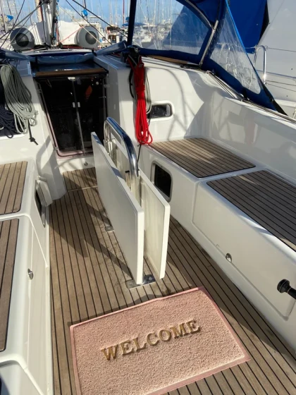 Sun Odyssey 380 - Boatscribe.com