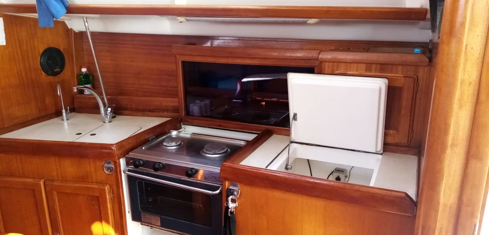 Dufour 36 Classic - Boatscribe.com