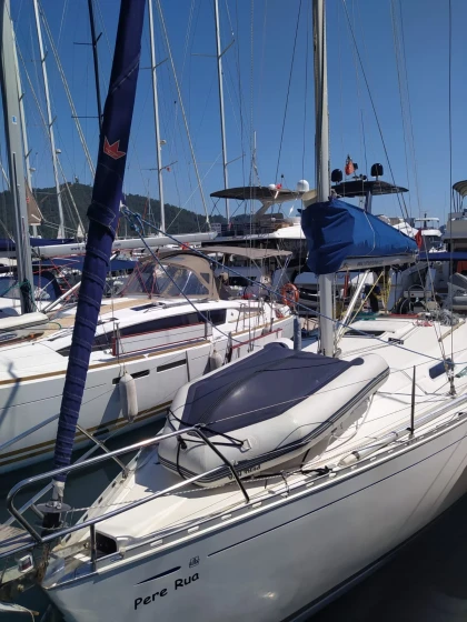 Dufour 36 Classic - Boatscribe.com