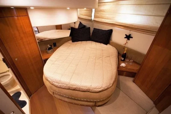 Azimut 58 - Boatscribe.com