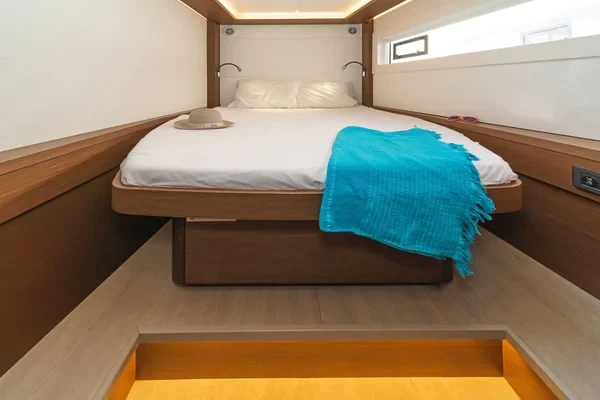 Lagoon 46 - Boatscribe.com